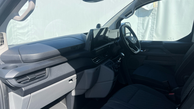 Ford Transit Custom 280 L1 Diesel Fwd 2.0 EcoBlue 136ps H1 Van Limited - Image 9